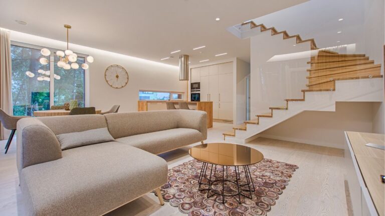 Professional interior designer for office